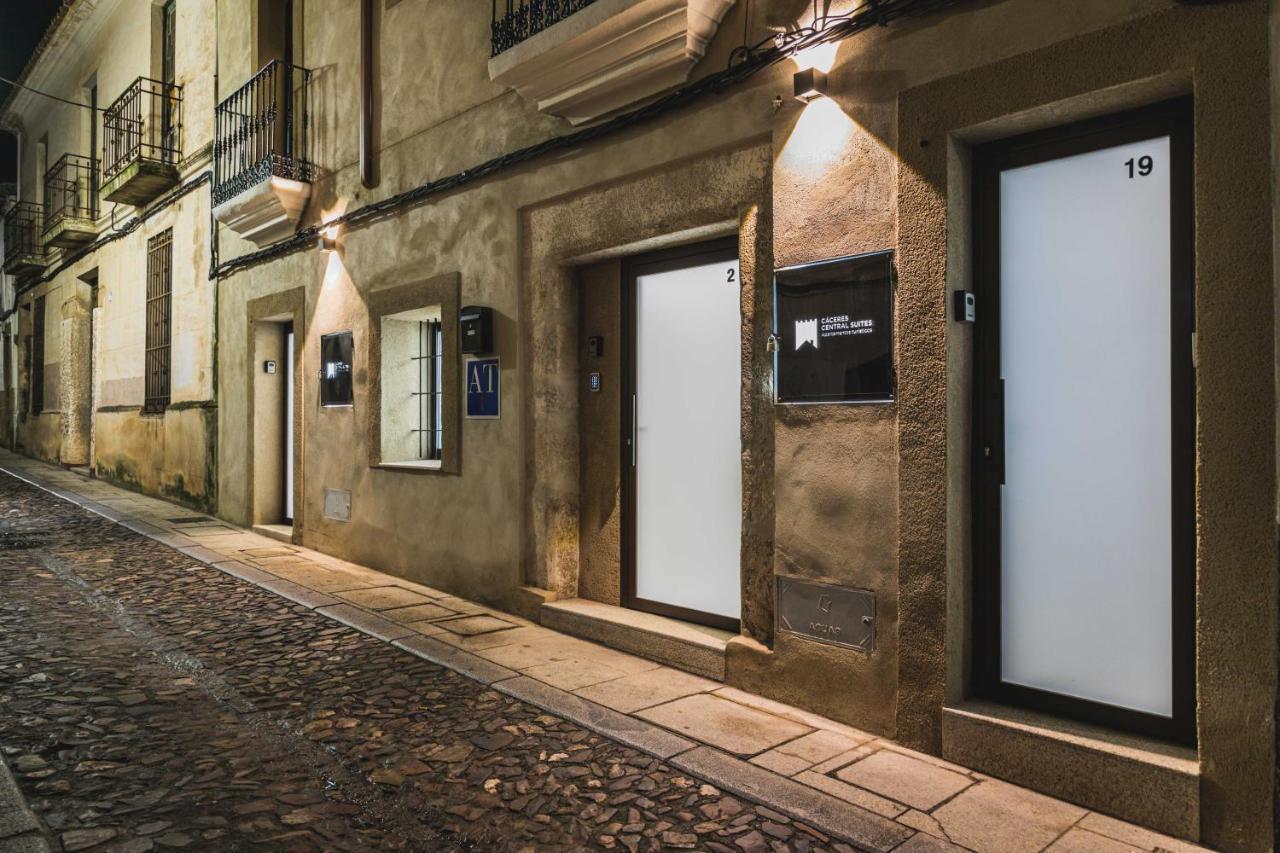 Apartamentos Caceres Central Suites Cáceres Exterior photo